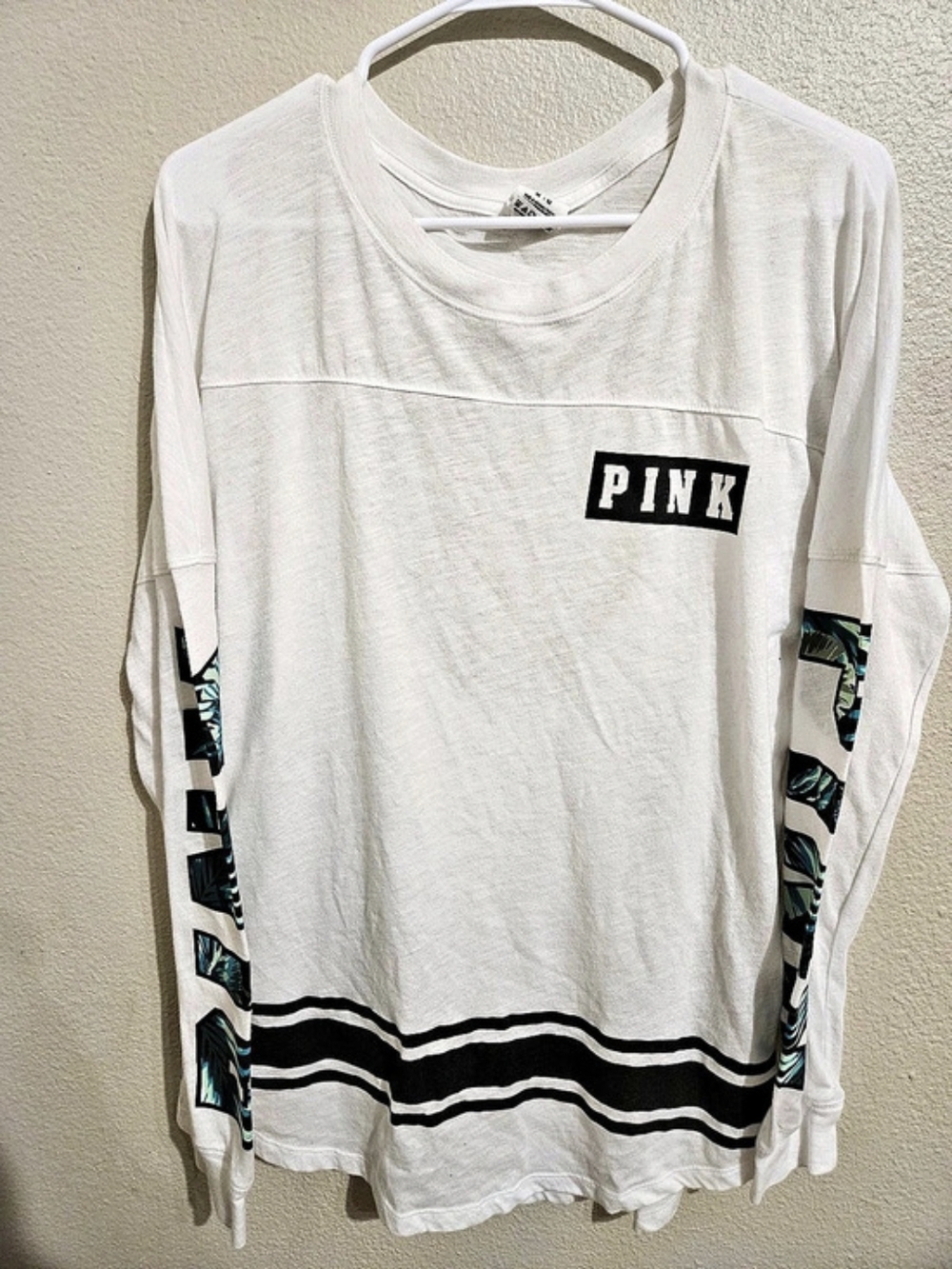 PINK Long Sleeve Graphic Tee White & Black Size Medium